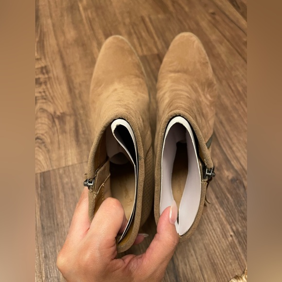 Target Universal thread | Tan booties - Picture 2 of 5